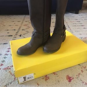 Kenneth Cole 7 1/2 brown knee high boots